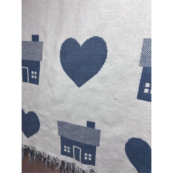 Vintage Heart Tapestry Throw Blanket Blue and White Cottagecore - Picture 9 of 9